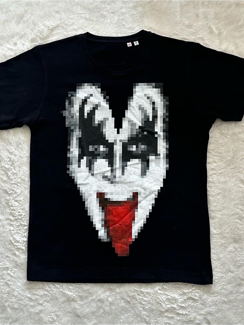 NWOT Uniqlo x KISS Band T-Shirt Gene Simmons Pixel 8-Bit Graphic Black XXS Rare
